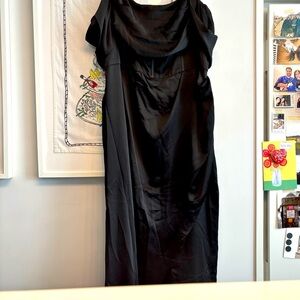 *Never Worn!* Elegant Black Women's Dress